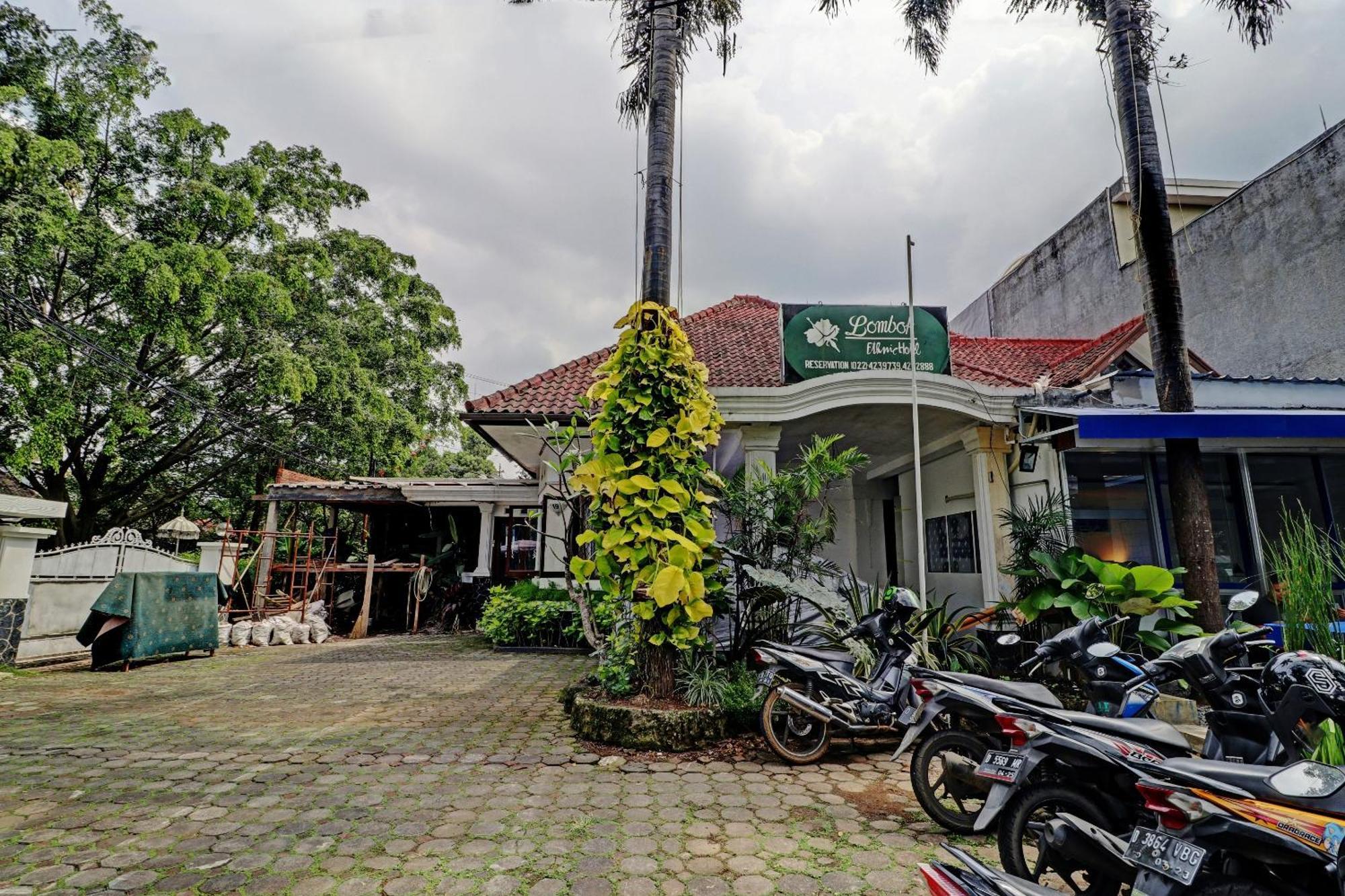 Hotel O Bandung Near Stadion Siliwangi Formerly The Ethnic Hotel Bandung Exterior photo